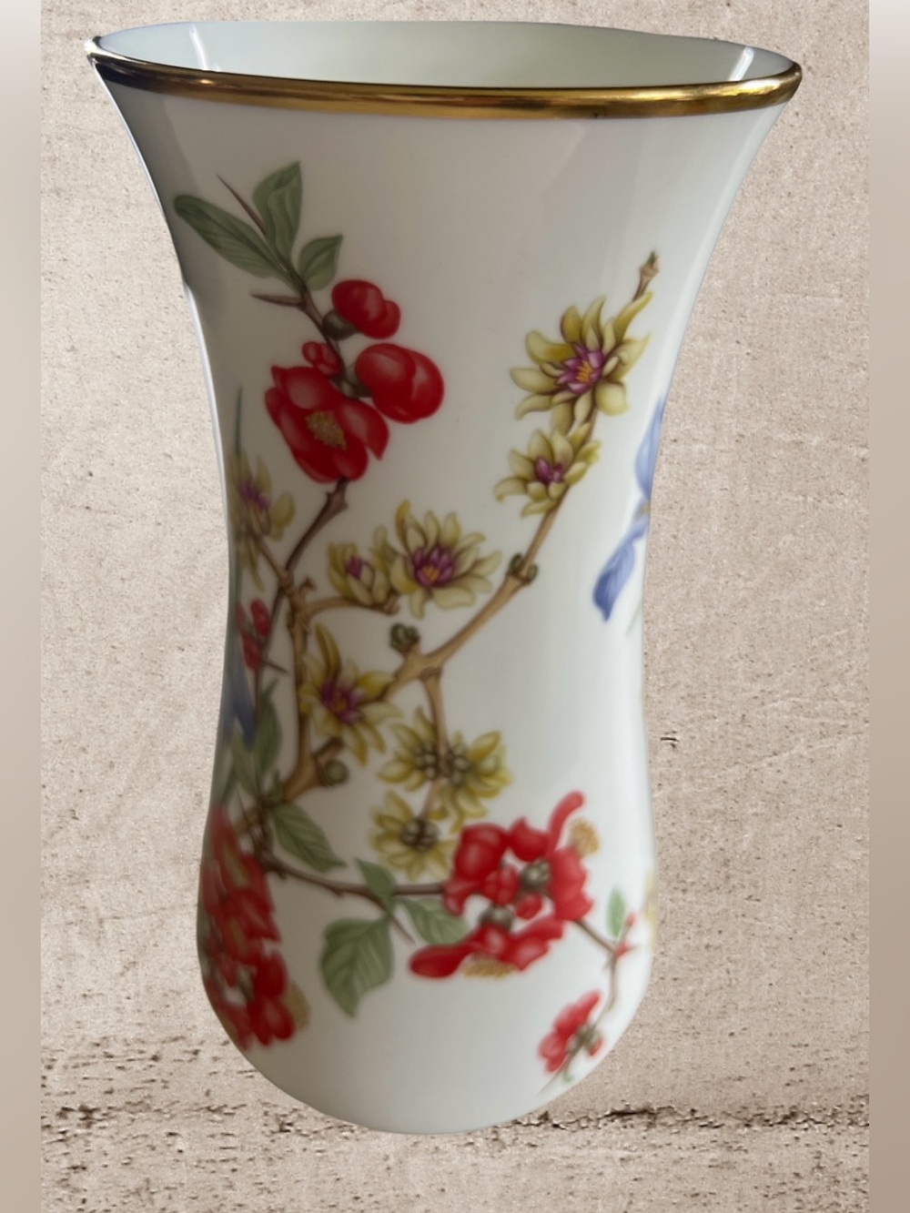 Rare 1981 Wedgwood RHS Commissioned Fine Bone China Vase